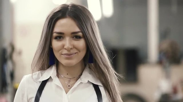 girl goes on camera