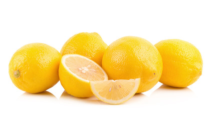 Fototapeta na wymiar Fresh ripe lemons isolated on white background.