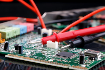 electronic circuit board and digital multimeter