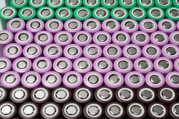 Lithium ion 18650 size industrial high current batteries