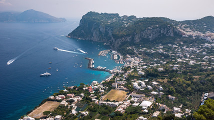 Obraz premium Panoramic view of port on Capri Island