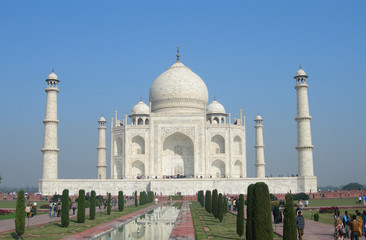 Fototapeta na wymiar Taj Mahal mausoleum complex in Agra, India