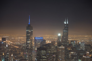 Fototapeta na wymiar Impressive high-rise building during night