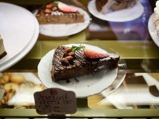 Cake, Maiasmokk Cafe, Oldest Cafe in Tallinn, Estonia