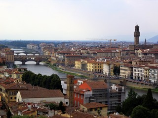 Fototapeta na wymiar Panorama di Firenze con Ponte Vecchio.