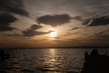 Amantes al atardecer