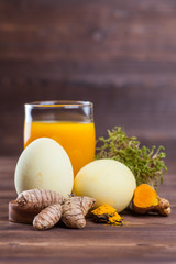 natural easter egg dyeing yellow with turmeric