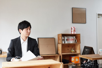 カフェのビジネスマン