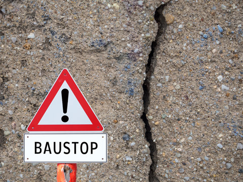 Baustop Schild