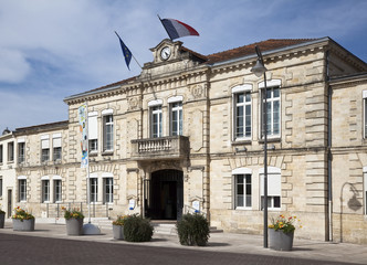 Fototapeta na wymiar French Town Hall Mairie Le Bouscat, Bordeaux in France