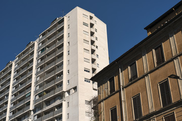 Obraz premium Milan (Italy): buildings in via Francesco Ferrucci
