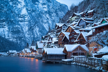 Fototapeta premium Hallstatt in mystic twilight in winter, Salzkammergut, Austria