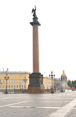 Fototapeta na wymiar Alexander Column on Palace Square.