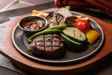 beef tenderloin pan steak