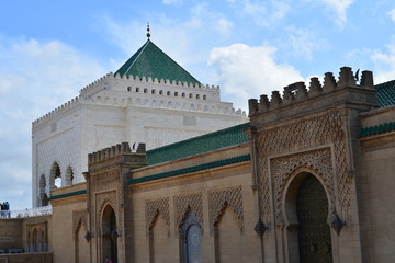 Fototapeta na wymiar Rabat - Das Mausoleum Mohammed V.