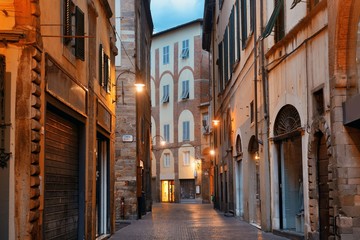 Fototapeta na wymiar Lucca street morning