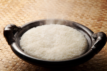 ほかほか炊き立て土鍋ご飯
