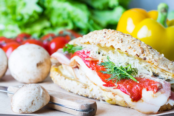Sandwich with chicken and dried pepper