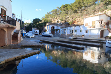 Fototapeta na wymiar Fishing village Cala Figuera port with slipway and boats, Majorca, Spain