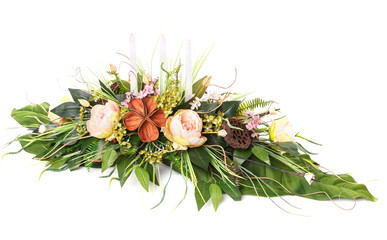 flower arrangement to greeting loved ones