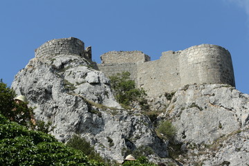 Fototapeta na wymiar Château cathare de Peyrepertuse dans les Corbières, Occitanie dans le sud de la France