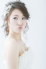 ウェディングドレスの花嫁