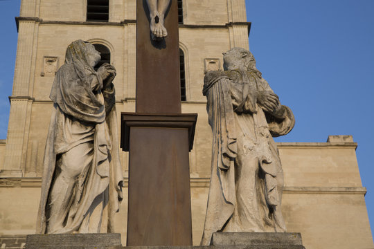 Cross Sculpture outside Cathedral, Avignon
