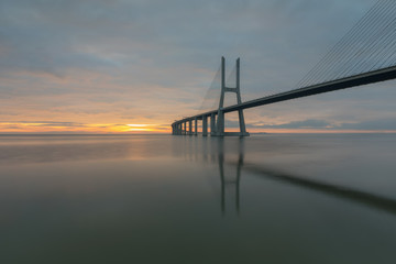 Fototapeta na wymiar Vasco da Gama Brücke Lissabon | Ferien in Portugal