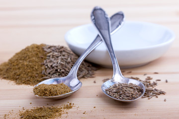 raw and crushed cumin
