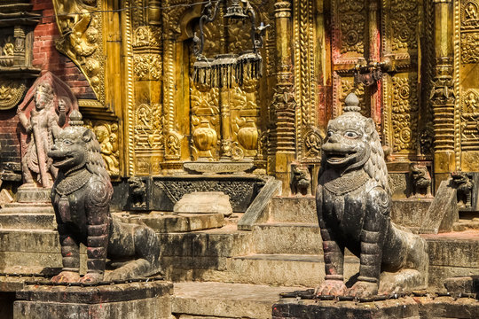 North entrance with lion statues, Changu Narayan, Hindu temple, Kathmandu Valley, Nepal