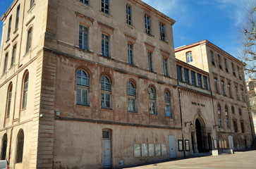 Fassade des barocken Rathauses Hôtel de Ville