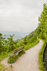 Marling, Dorf, Waalweg, Marlinger Waalweg, Höhenweg, Spazierweg, Vinschgau, Obstbäume, Frühling, Frühlingsspaziergang, Südtirol, Italien