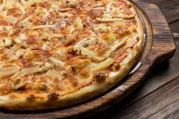 Pizza with Chicken Breast, Pineapple and Mozzarella Cheese