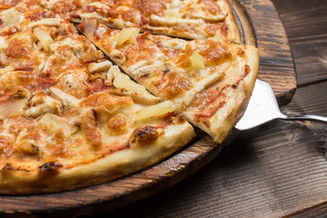 Pizza with Chicken Breast, Pineapple and Mozzarella Cheese