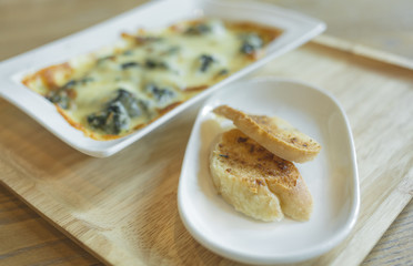 garlic bread