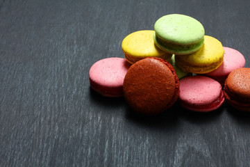 l sweet French macaroons