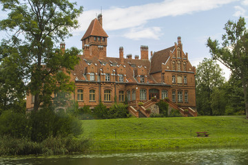 A typical hunting lodge. In the century before there was a lot of such houses.