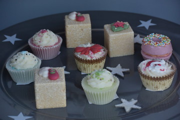 Petit Four