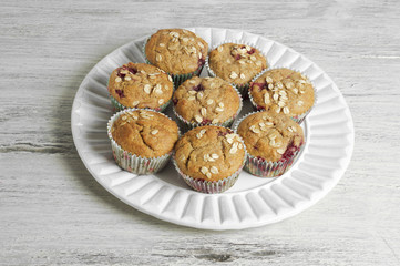 Wholemeal raspberry muffins with banana and oats