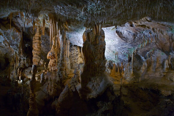 Die Tropfsteinhöhle von Postojna