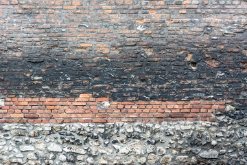 Stary mur ceglany. © Zbigniew