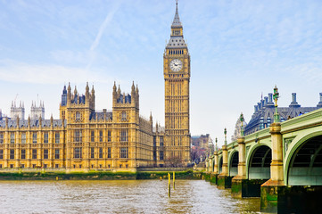 Fototapeta na wymiar View of the Houses of Parliament and Westminster Bridge in London.