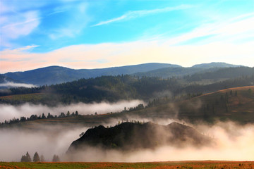 Wiosenne Mgliste Pieniny © Wojciech Lisiński