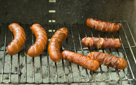 grilled sausages, barbecue