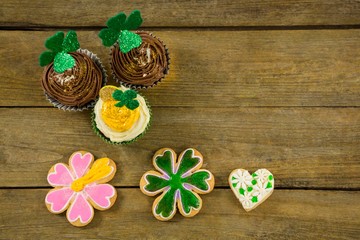 St Patricks Day shamrock on the cupcake with cookies