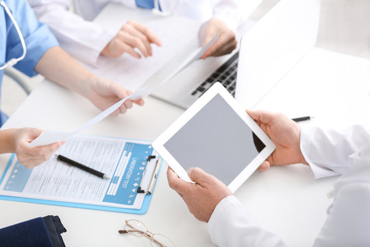 Doctors at work in clinic