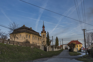 Fototapeta na wymiar Church in Bezdez village in north Bohemia