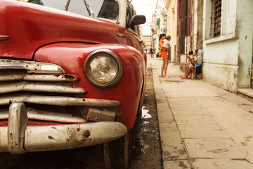 Old car on street of Havana, Cuba - obrazy, fototapety, plakaty