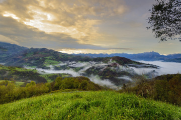 Fototapeta na wymiar Asturias mountains landscape