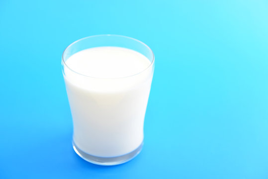 新鮮な牛乳